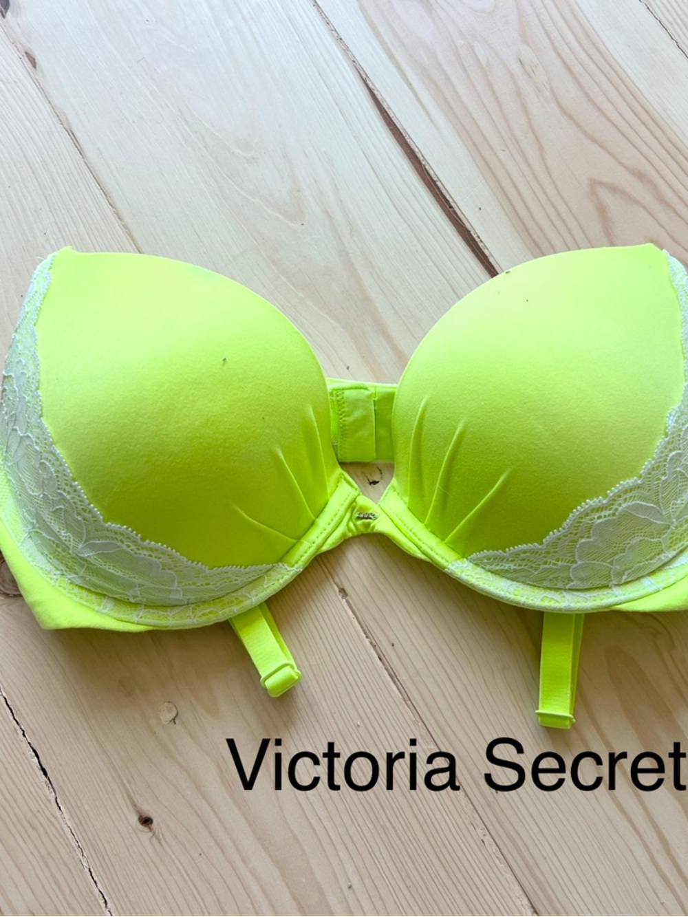Victoria's Secret Neon Lime Lace-Trim Push-Up Bra